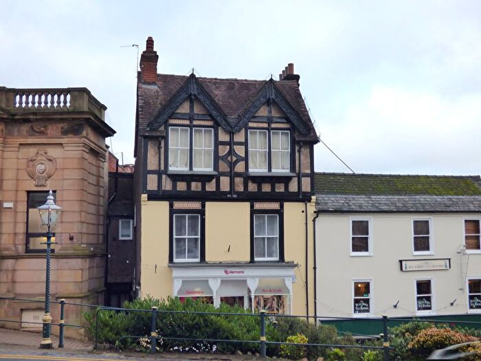 2 Bedroom Flat To Rent In Church Street, Malvern, WR14