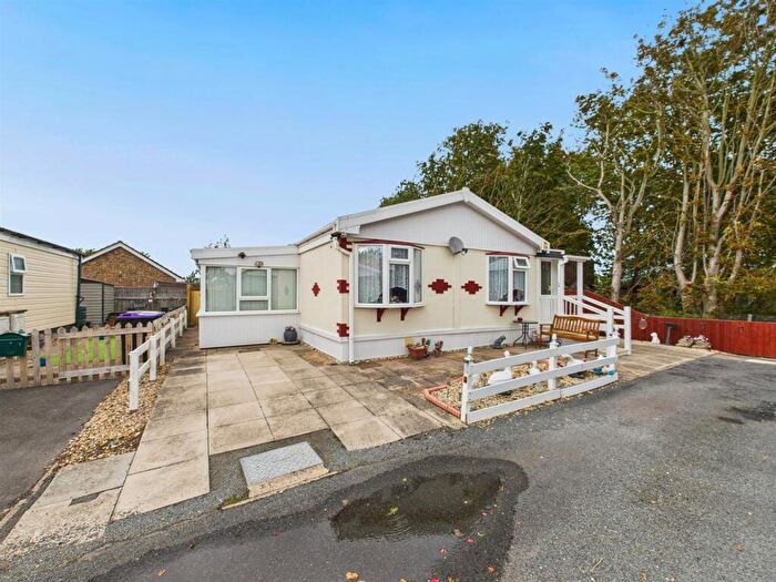 2 Bedroom Park Home For Sale In Seaholme Road, Mablethorpe, LN12