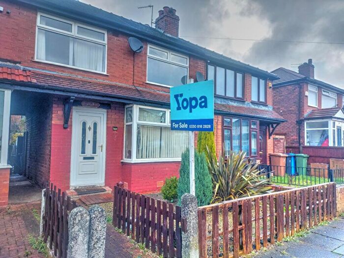 3 Bedroom Semi Detached House For Sale In North Road, Manchester, M34