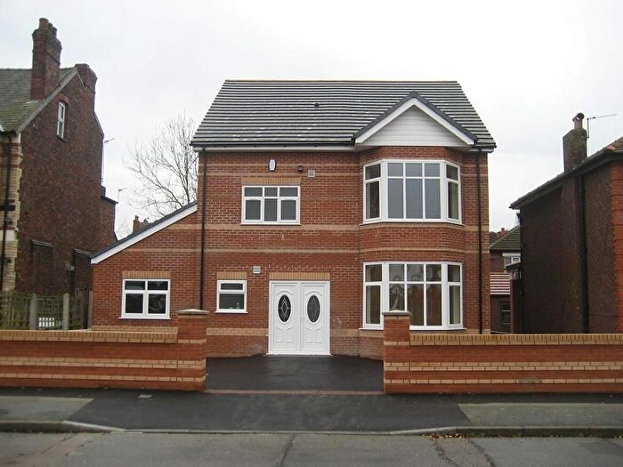 10 Bedroom Semi-Detached House To Rent In Abberton Road, Manchester, M20