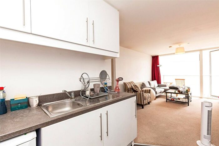 1 Bedroom Flat For Sale In Canal Street, Nottingham, NG1