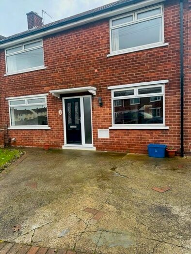 3 Bedroom Semi-Detached House To Rent In Devaval Road, Billingham, TS23