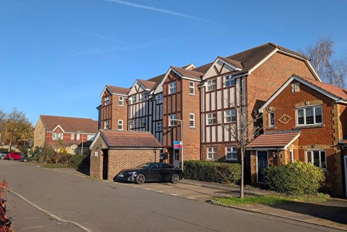 2 Bedroom Apartment To Rent In Woking, Surrey, GU21