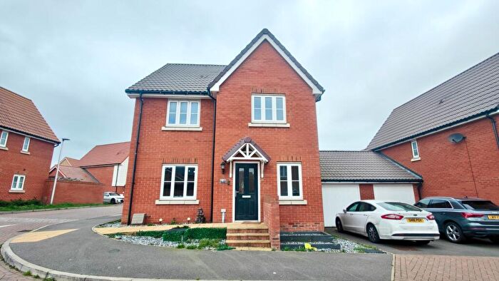 4 Bedroom Detached House To Rent In Songbird Crescent, Chattenden, Rochester, Kent, ME3