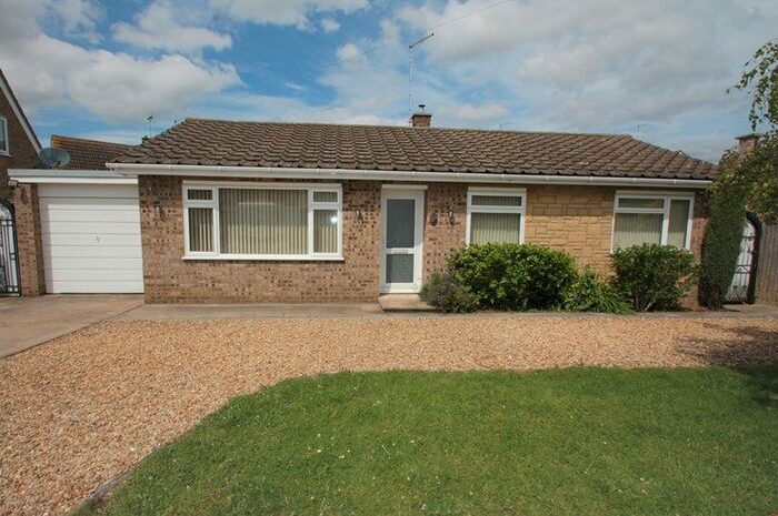 3 Bedroom Bungalow To Rent In Drapers Close, Warmington, Cambridgeshire PE8