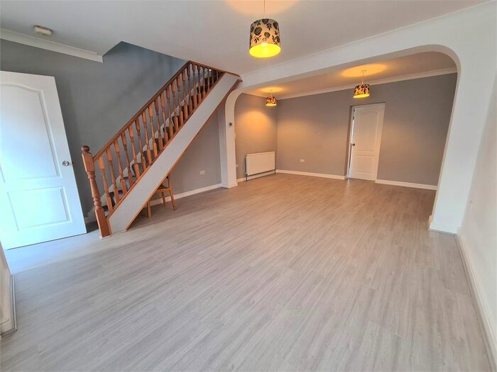 3 Bedroom Terraced House To Rent In Empire Road, Perivale, Greenford, Greater London, UB6