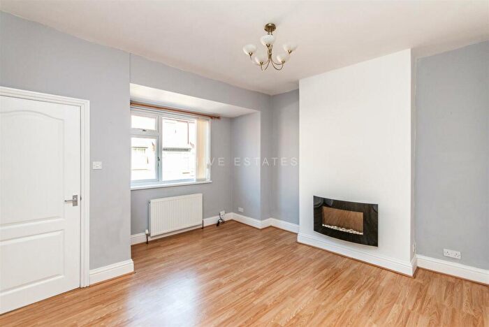 2 Bedroom Terraced House To Rent In Fowler Gardens, Dunston, Gateshead, NE11