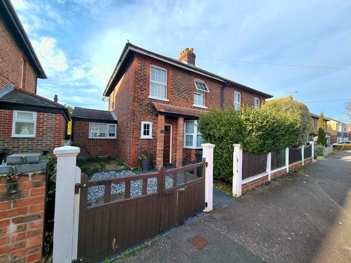 3 Bedroom Property To Rent In Oval Gardens, Gosport, PO12