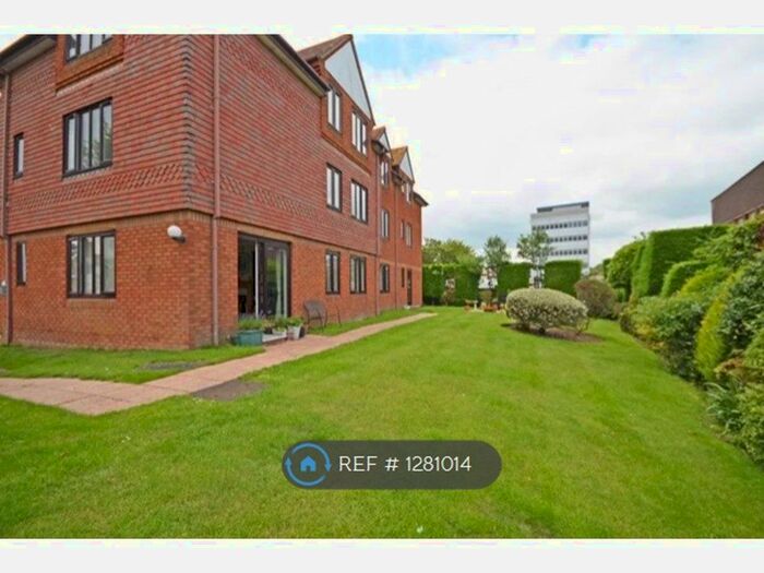 2 Bedroom Flat To Rent In Sovereign Court, Bognor Regis PO21