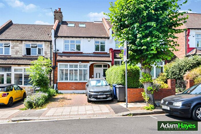 3 Bedroom Terraced House For Sale In Woodgrange Avenue, North Finchley, N12