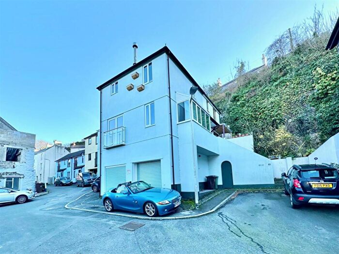 2 Bedroom Terraced House To Rent In Turnchapel, Plymouth, PL9