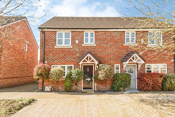 3 Bedroom Semi Detached House For Sale In Stalls Road, Andover, SP11