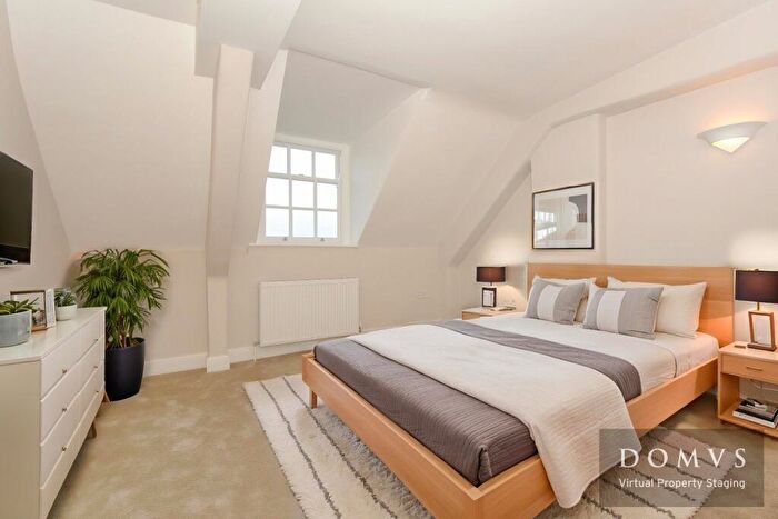 2 Bedroom Apartment For Sale In Dorchester, Dorset, DT1