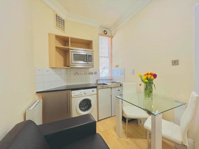 1 Bedroom Flat To Rent In White Horse Street, London, W1J