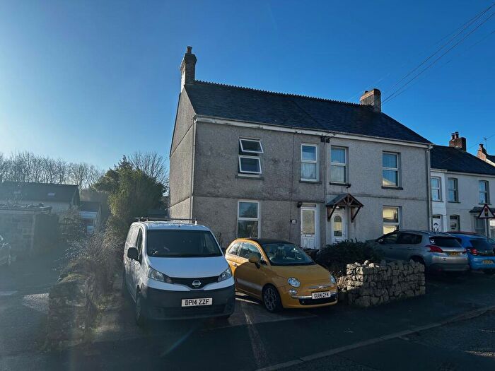 3 Bedroom House To Rent In Bugle, PL26