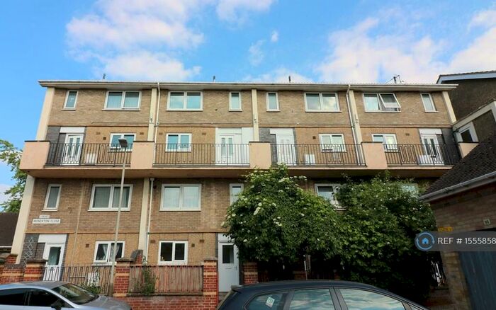 2 Bedroom Flat To Rent In Monckton Close, Leicester, LE1