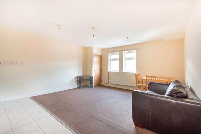 2 Bedroom Flat To Rent In Norwood Road, West Norwood, London, SE27