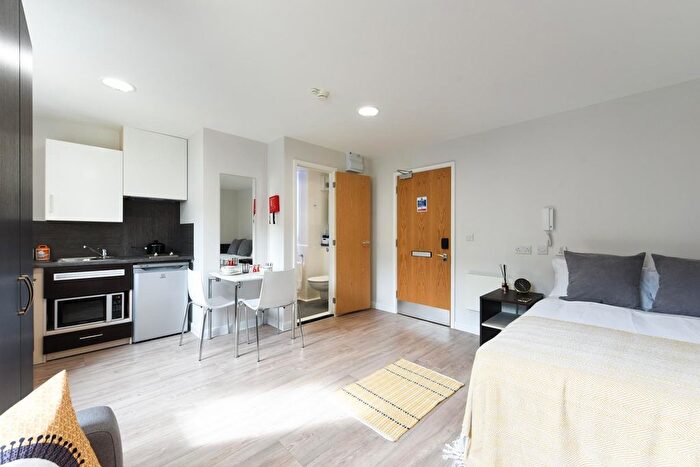 1 Bedroom Flat To Rent In New Cut Road, Swansea, SA1