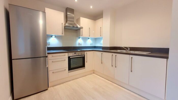1 Bedroom Flat To Rent In Skyline House, Swingate. Stevenage, SG1