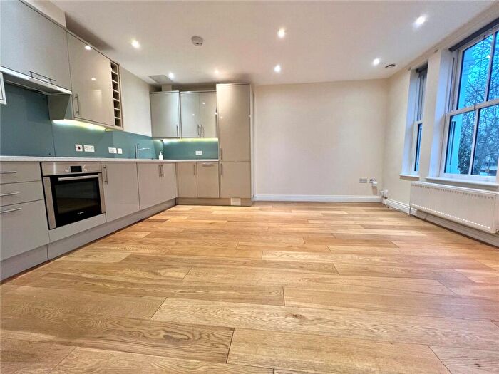 2 Bedroom Apartment To Rent In Station Road, London, N22
