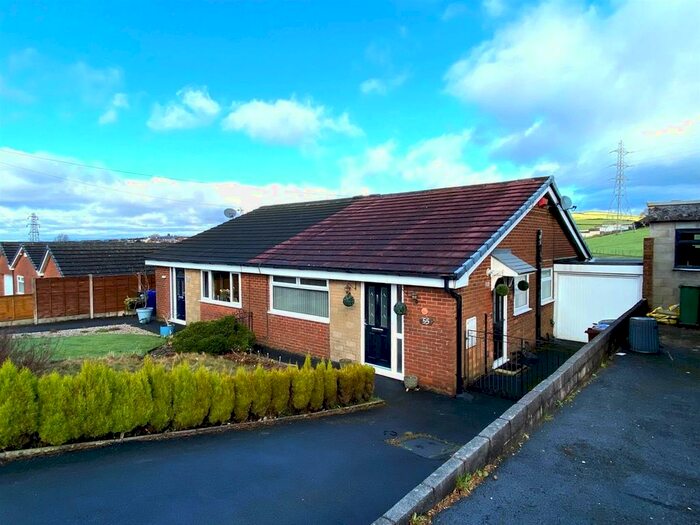 2 Bedroom Semi Detached Bungalow To Rent In Broadhill Road, Stalybridge, SK15