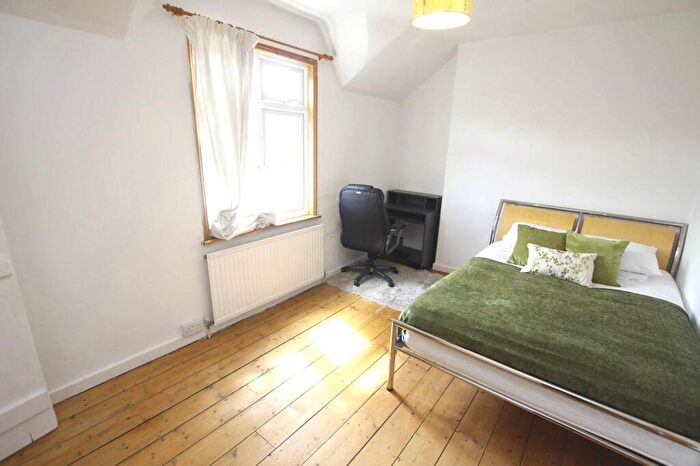 1 Bedroom Terraced House To Rent In Kings Road, Caversham, RG4