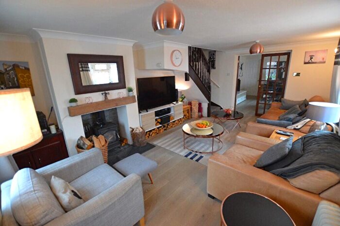 3 Bedroom Semi Detached House For Sale In Bedford Road, Marston Moretaine, MK43