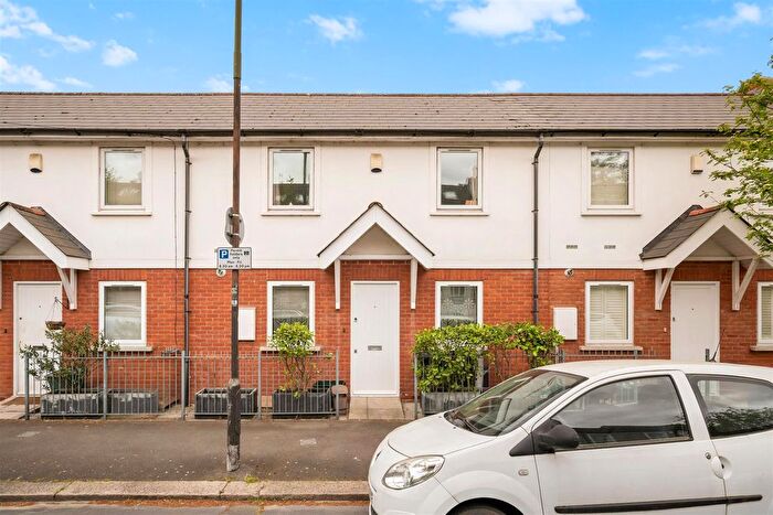 2 Bedroom Terraced House To Rent In Grove Road, South Wimbledon, SW19