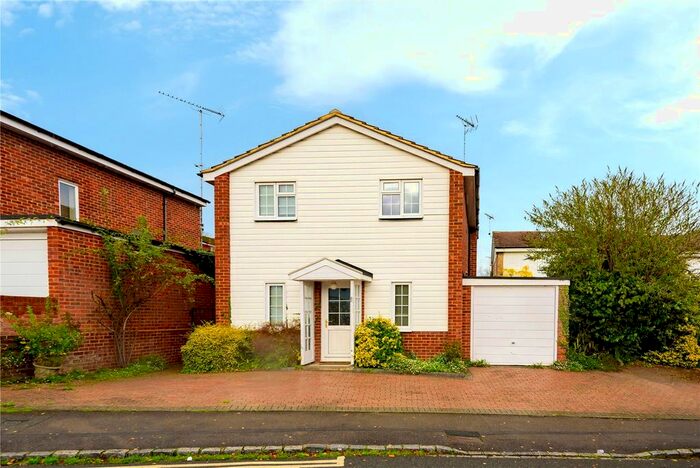 4 Bedroom Detached House To Rent In Milton Close, Henley-On-Thames, Oxfordshire, RG9