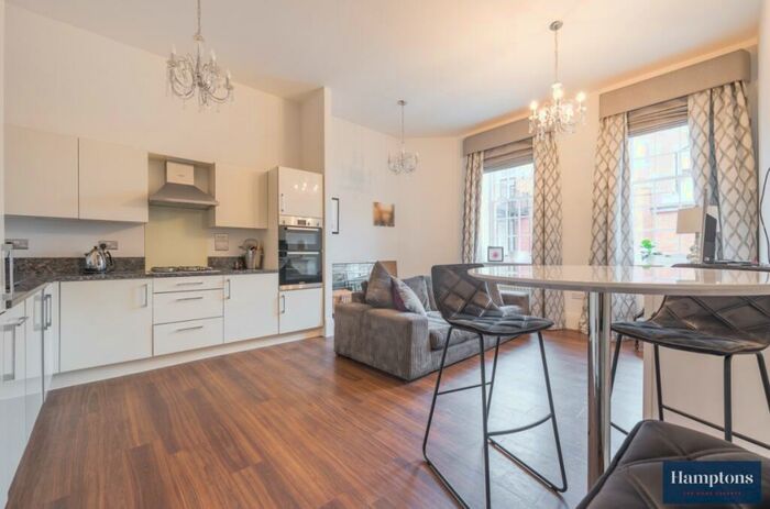 1 Bedroom Flat To Rent In Glanville Way, Epsom, KT19