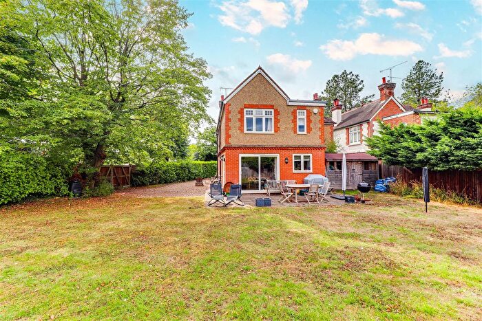 4 Bedroom Detached House To Rent In Horsham Road, Cranleigh, GU6