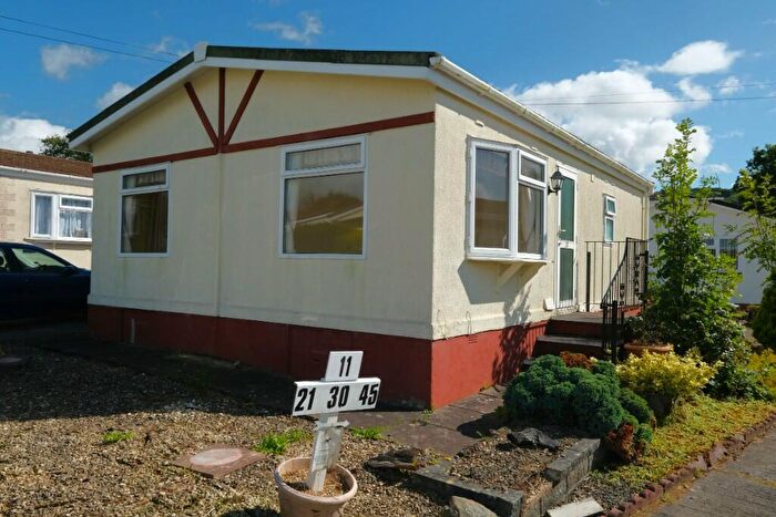 2 Bedroom Park Home For Sale In , LD1