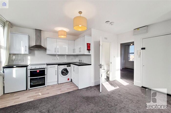 1 Bedroom Flat To Rent In Dunlace Road, London, E5