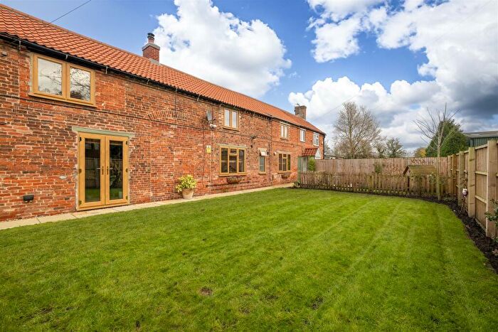 4 Bedroom Semi-Detached House For Sale In High Street, Newton-On-Trent, Lincoln, LN1