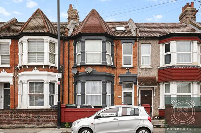 5 Bedroom Terraced House For Sale In Westbury Avenue, London, N22