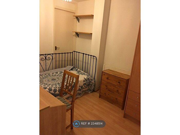 4 Bedroom Terraced House To Rent In Oakshott Court, London, NW1