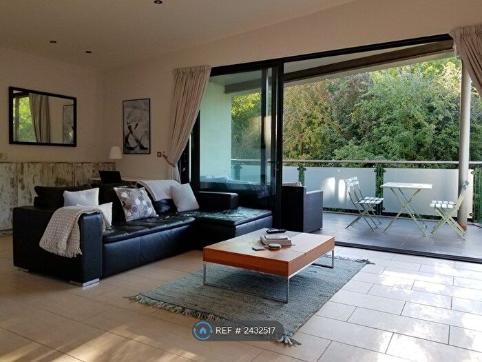 2 Bedroom Flat To Rent In St. George's Lodge, Sheffield, S17