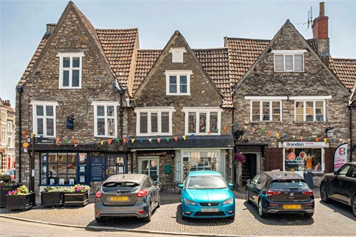 2 Bedroom Apartment For Sale In Broad Street, Chipping Sodbury, Bristol, South Gloucestershire, BS37