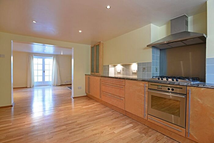 2 Bedroom Terraced House To Rent In Tavistock Terrace, London, N19