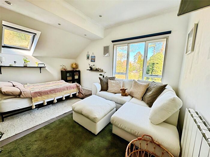 Studio For Sale In Seymour Court, Crowthorne, Berkshire, RG45