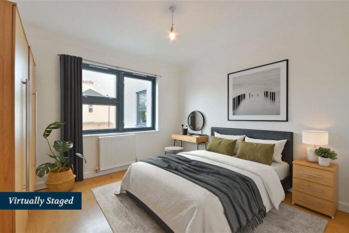 1 Bedroom Flat To Rent In College Road, Kensal Green, NW10