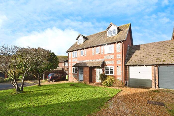 3 Bedroom Semi-Detached House To Rent In Hamilton Park, Downton, SP5