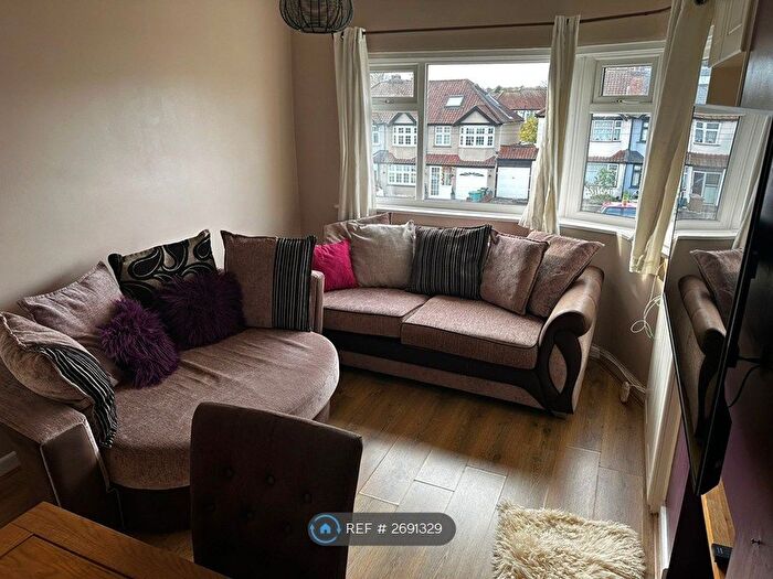 2 Bedroom Maisonette To Rent In Wrythe Lane, Carshalton, SM5