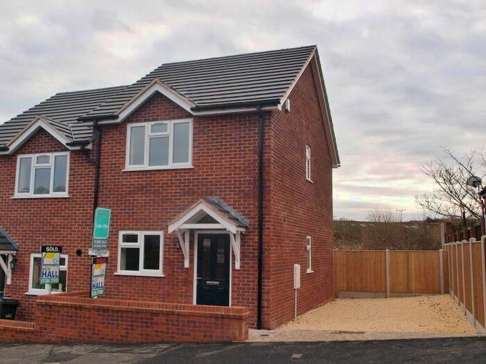 2 Bedroom Property To Rent In Bagley Street, Stourbridge, DY9