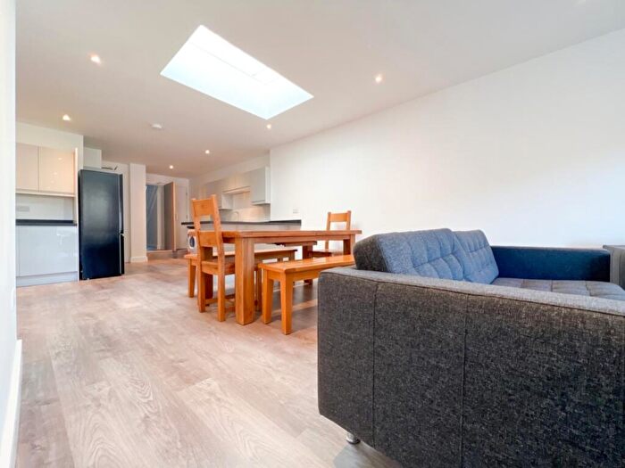 7 Bedroom House To Rent In Flora Street, Cathays, CF24