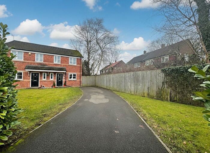 3 Bedroom Semi-Detached House For Sale In Ivory Close, Eccles, M30