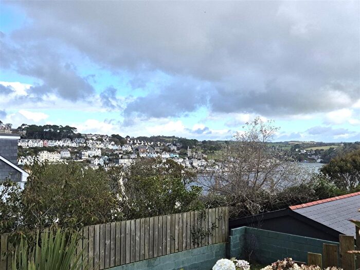2 Bedroom Semi-Detached Bungalow For Sale In Battery Park, Polruan, Fowey, PL23