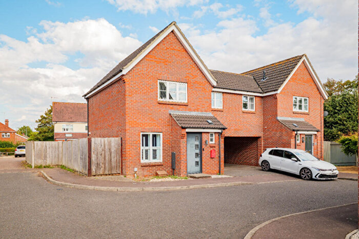 3 Bedroom Link Detached House For Sale In Russet Way, Dereham, NR19