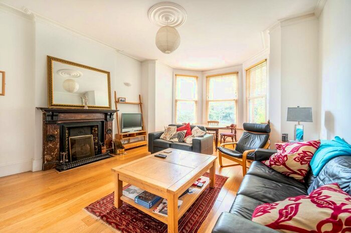 2 Bedroom Flat To Rent In Muswell Hill Road, Muswell Hill, London, N10