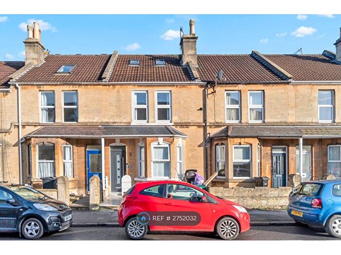 3 Bedroom Terraced House To Rent In Beckhampton Road, Bath, BA2